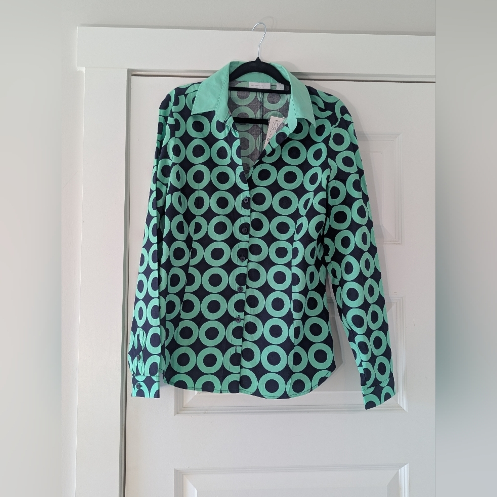 New York & Company Navy and Green Ring-Print Button-Down Blouse Size M - Picture 3 of 9